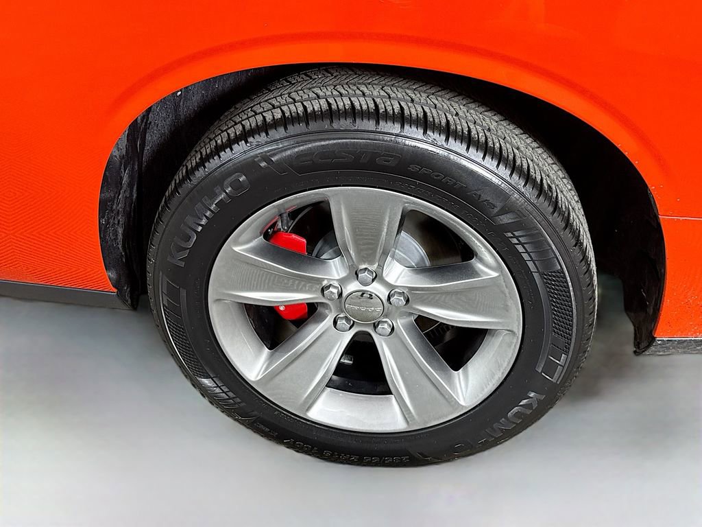 Used 2019 Dodge Challenger SXT w/ Driver Convenience Group image 32
