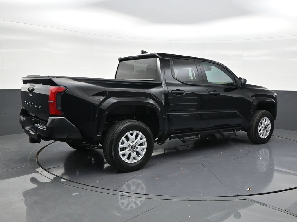 Used 2025 Toyota Tacoma SR AWD/4WD image 5