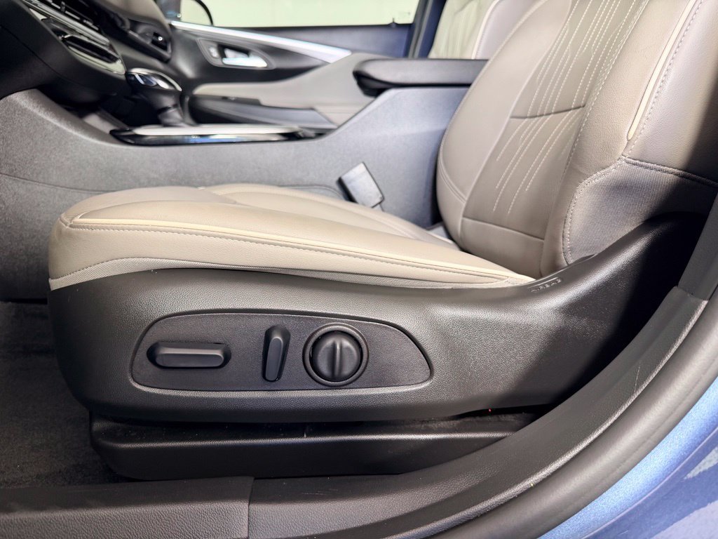 Used 2025 Buick Envista Avenir FWD image 32
