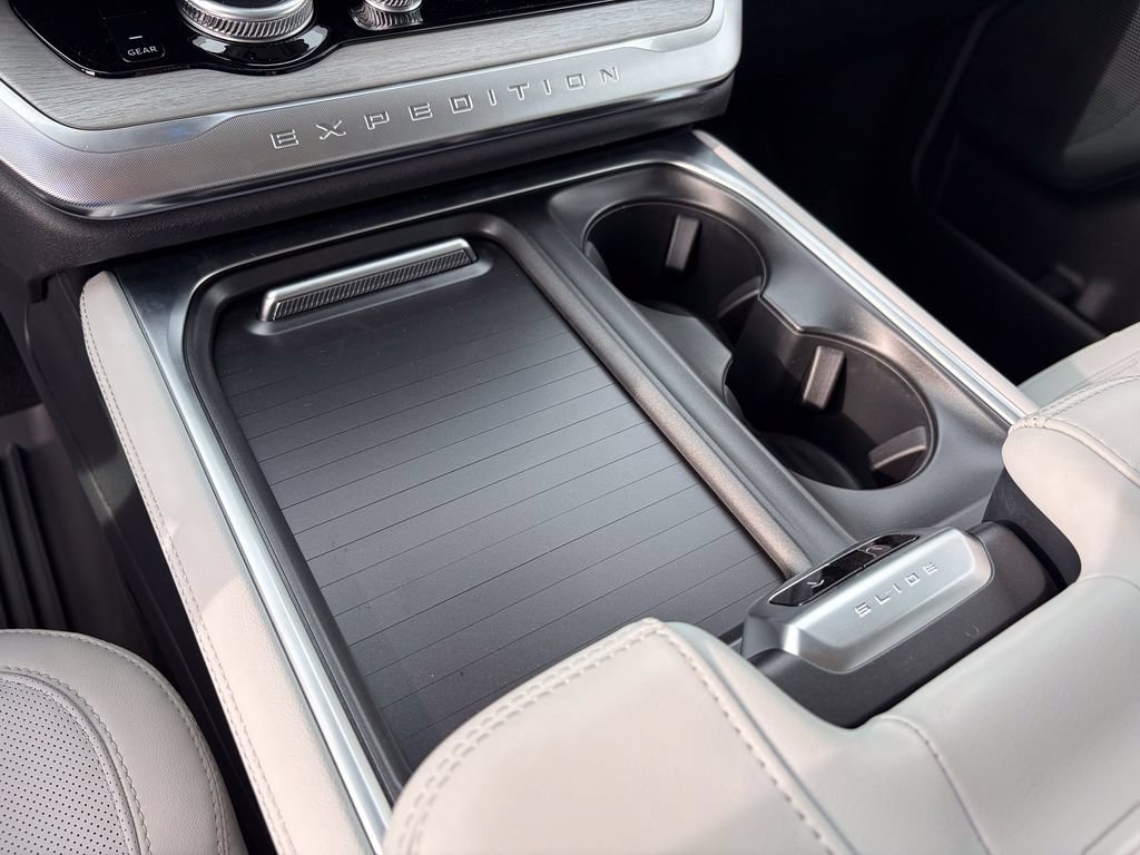 New 2027 Ford Expedition Platinum AWD/4WD image 26