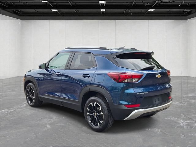 Used 2021 Chevrolet TrailBlazer LT w/ Convenience Package FWD image 3