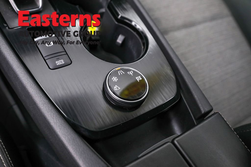 Used 2022 Nissan Rogue SV image 21