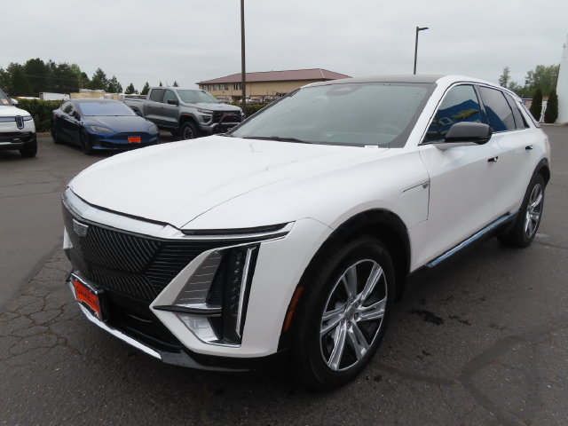 Certified 2024 Cadillac Lyriq Tech AWD/4WD image 3