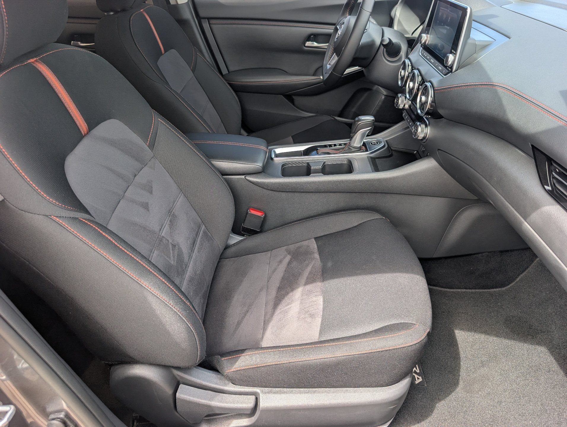 Used 2025 Nissan Sentra SR FWD image 12