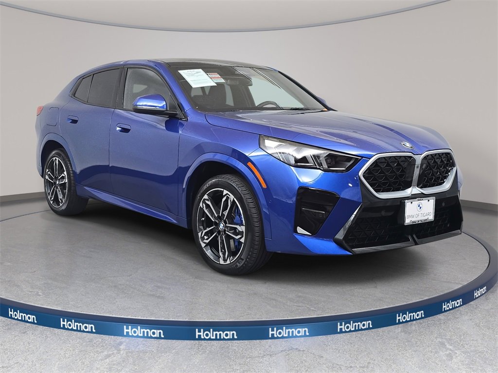 Used 2025 BMW X2 xDrive28i w/ M Sport Package image 4
