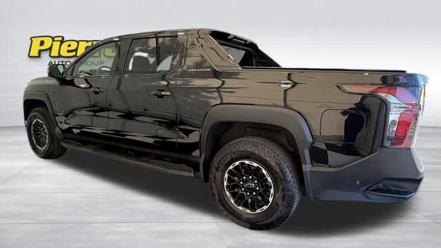 Used 2026 Chevrolet Silverado EV Trail Boss AWD/4WD image 2