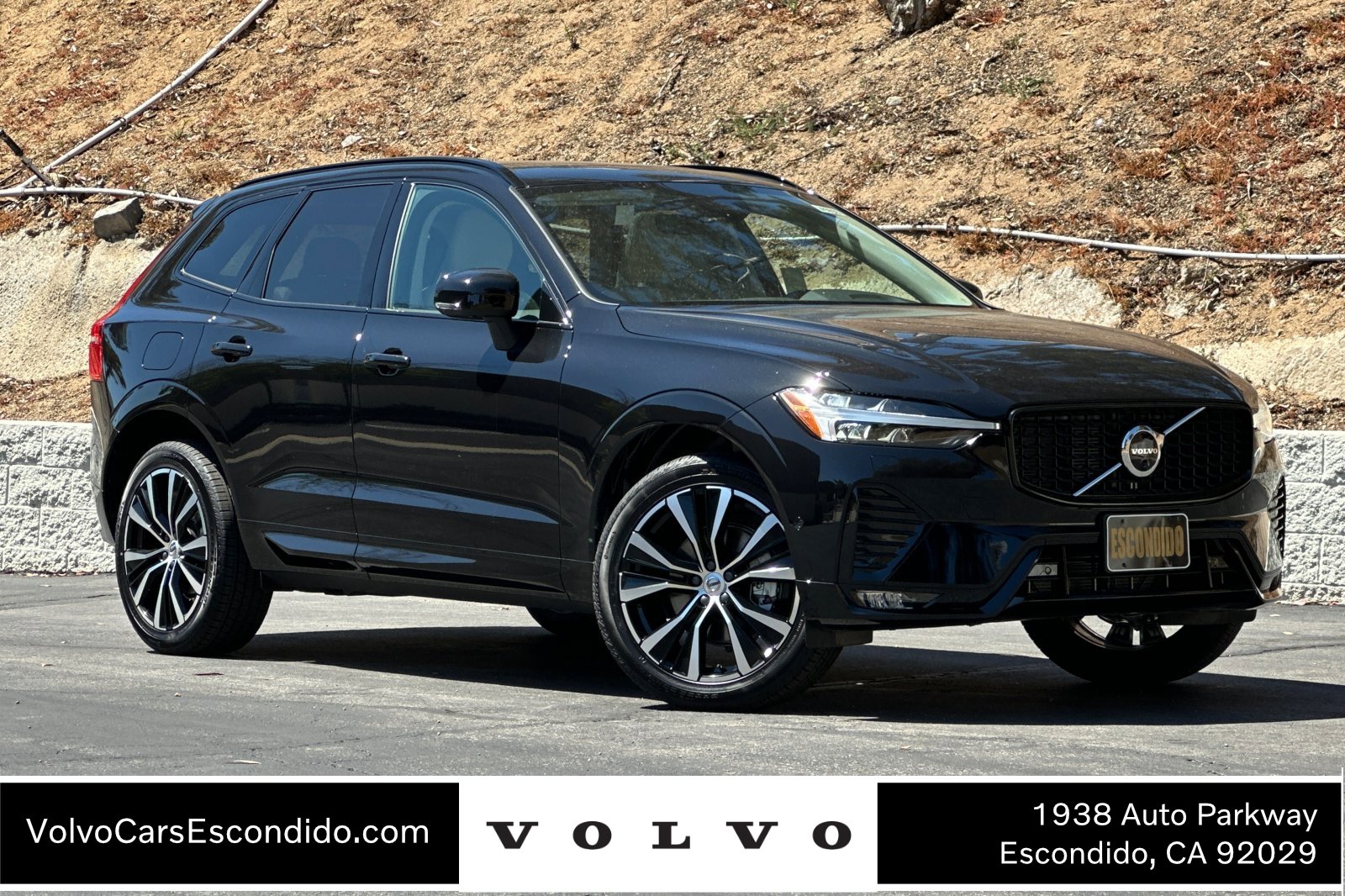 New 2025 Volvo XC60 B5 Plus w/ Climate Package