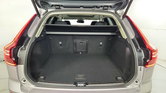 New 2026 Volvo XC60 B5 Plus w/ Climate Package PRO AWD/4WD image 39