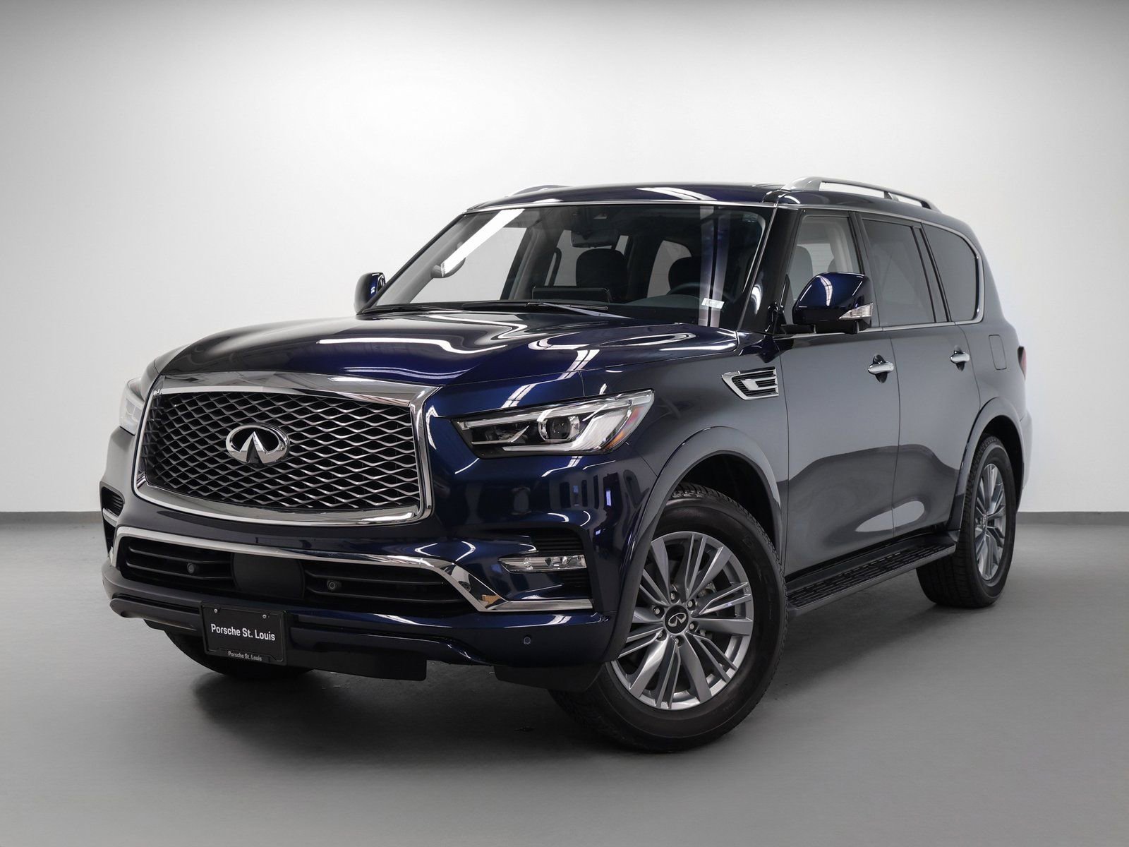 Used 2024 INFINITI QX80 Luxe w/ Cargo Package image 1