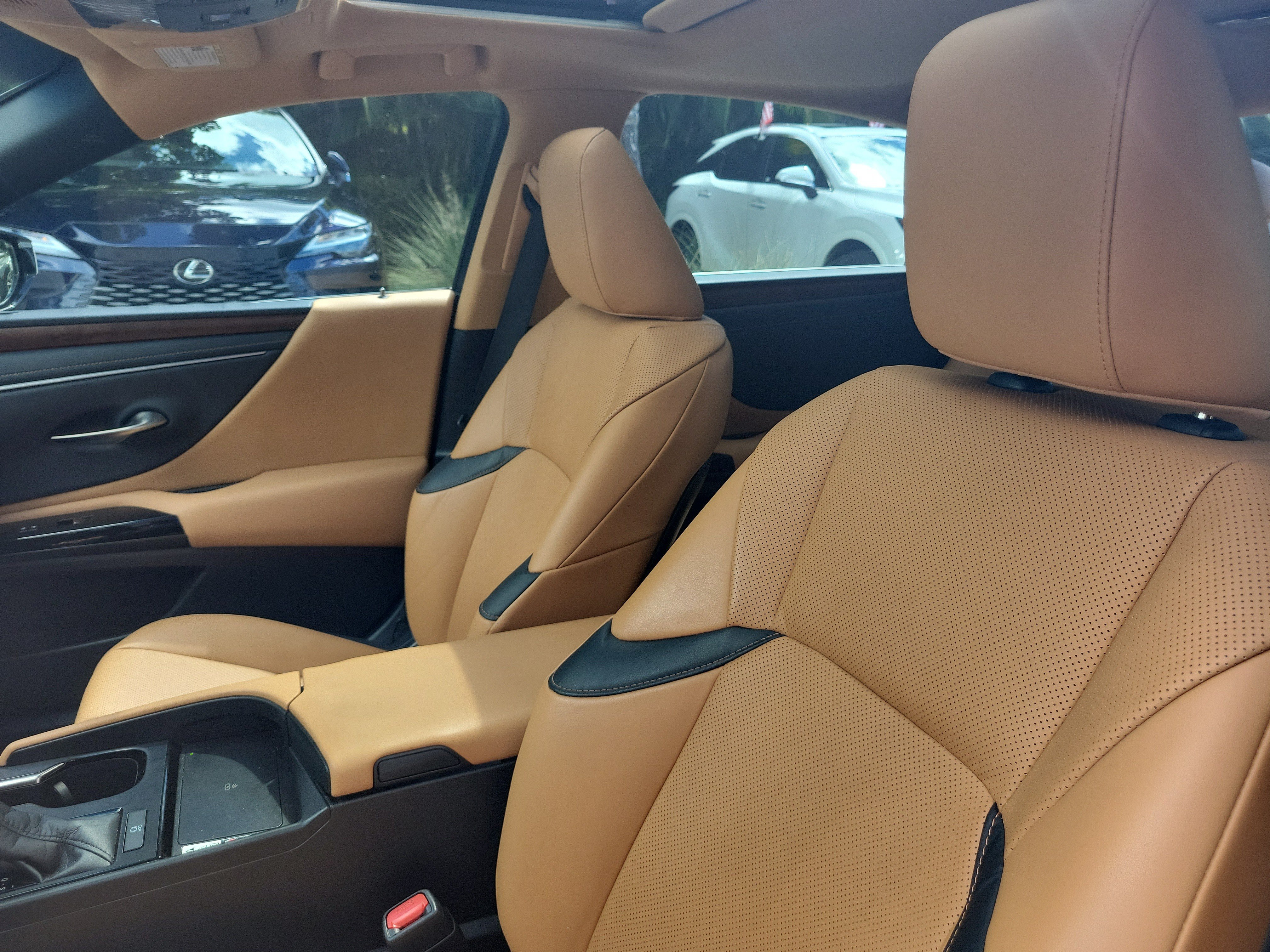 Used 2024 Lexus ES 350 w/ Premium Package FWD image 20