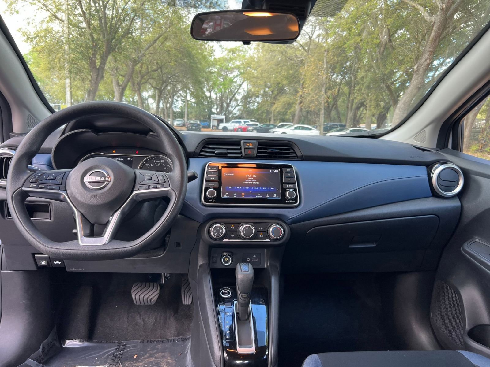 Used 2025 Nissan Versa SV FWD image 29