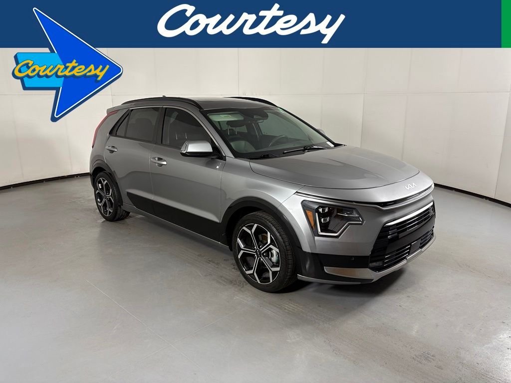 Used 2023 Kia Niro SX Touring