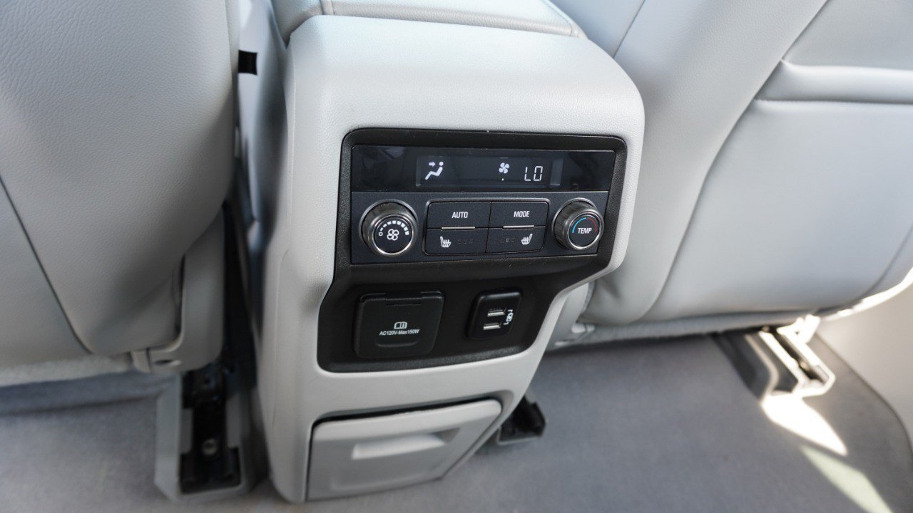 Used 2017 GMC Acadia SLT FWD image 32