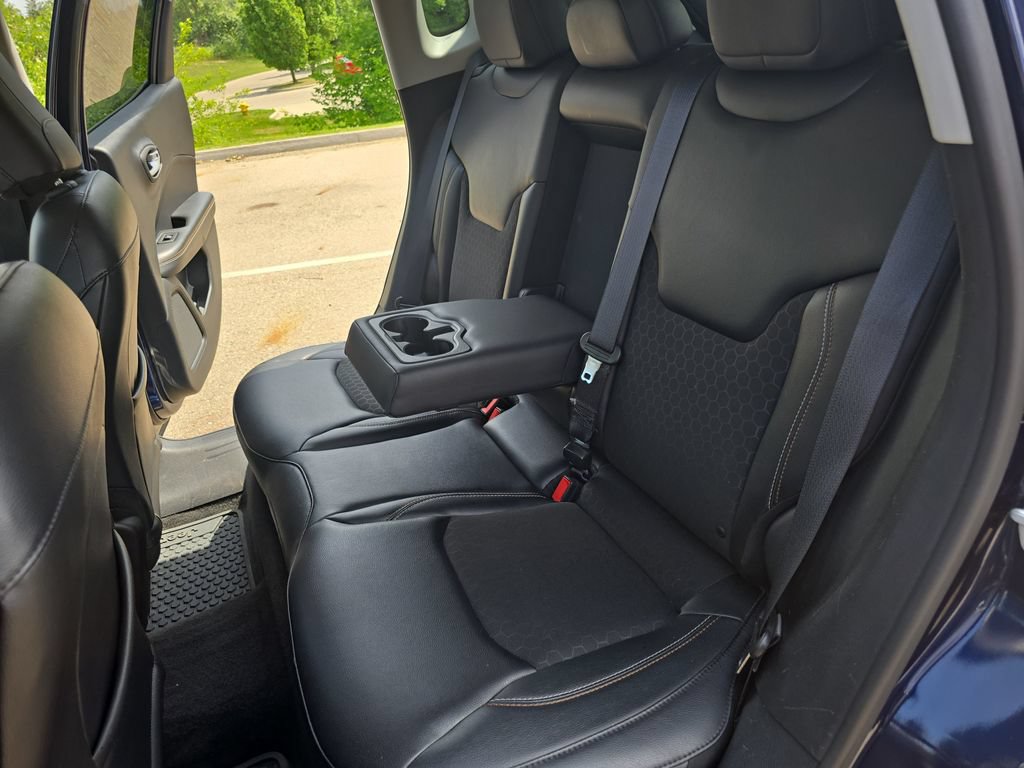 Used 2018 Jeep Compass Latitude w/ Popular Equipment Group AWD/4WD image 13
