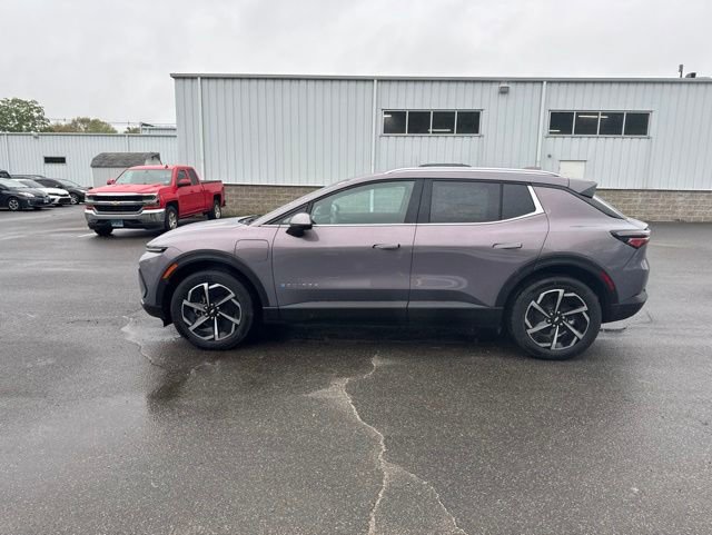 New 2026 Chevrolet Equinox EV LT AWD/4WD image 2
