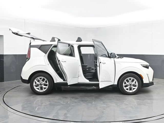 Used 2024 Kia Soul LX w/ Option Group 015 FWD image 49