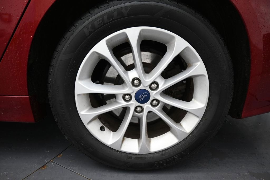 Used 2019 Ford Fusion SE FWD image 32