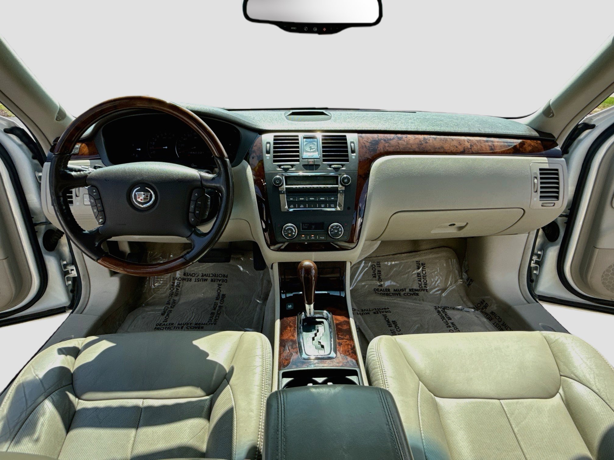 Used 2007 Cadillac DTS Luxury II FWD image 3