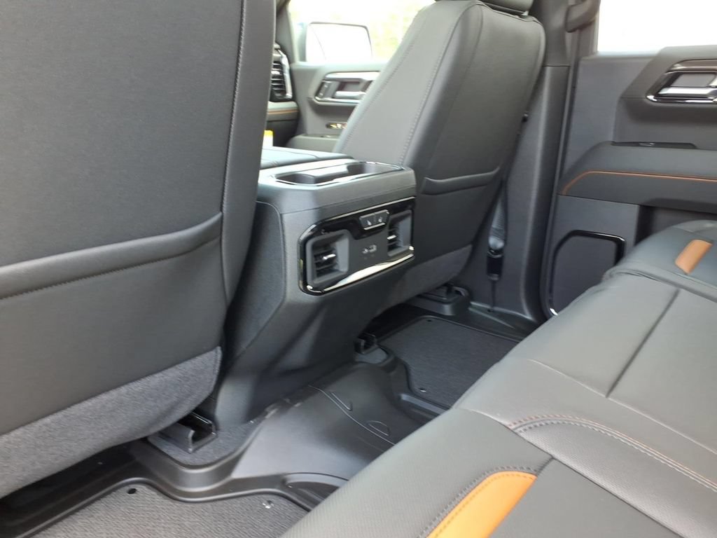 New 2026 GMC Sierra 1500 AT4 w/ AT4 Premium Package AWD/4WD image 16