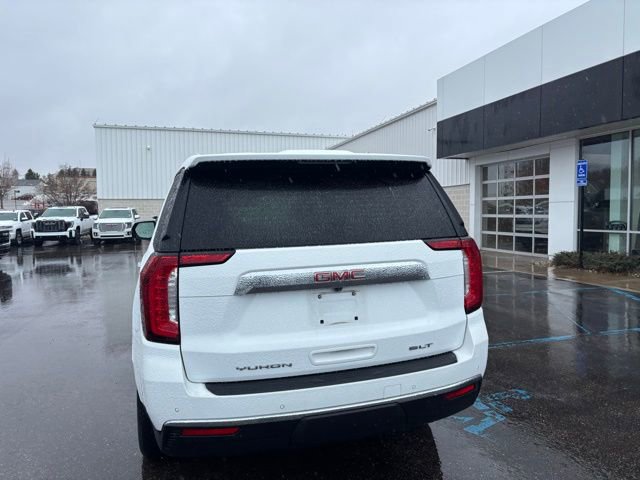Used 2024 GMC Yukon SLT w/ SLT Luxury Package image 7