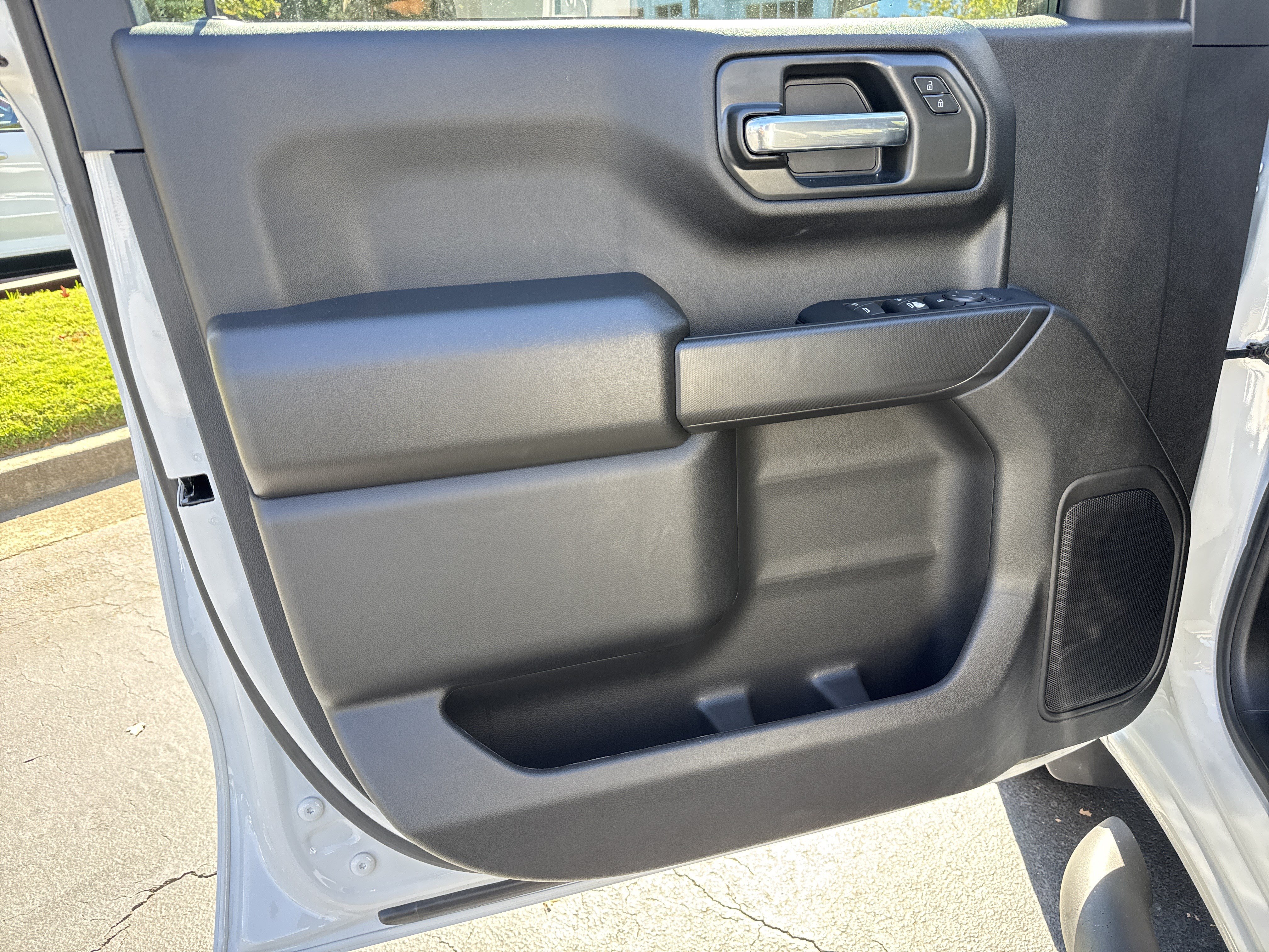 New 2026 Chevrolet Silverado 1500 Custom w/ Turbomax Blackout Package RWD image 10