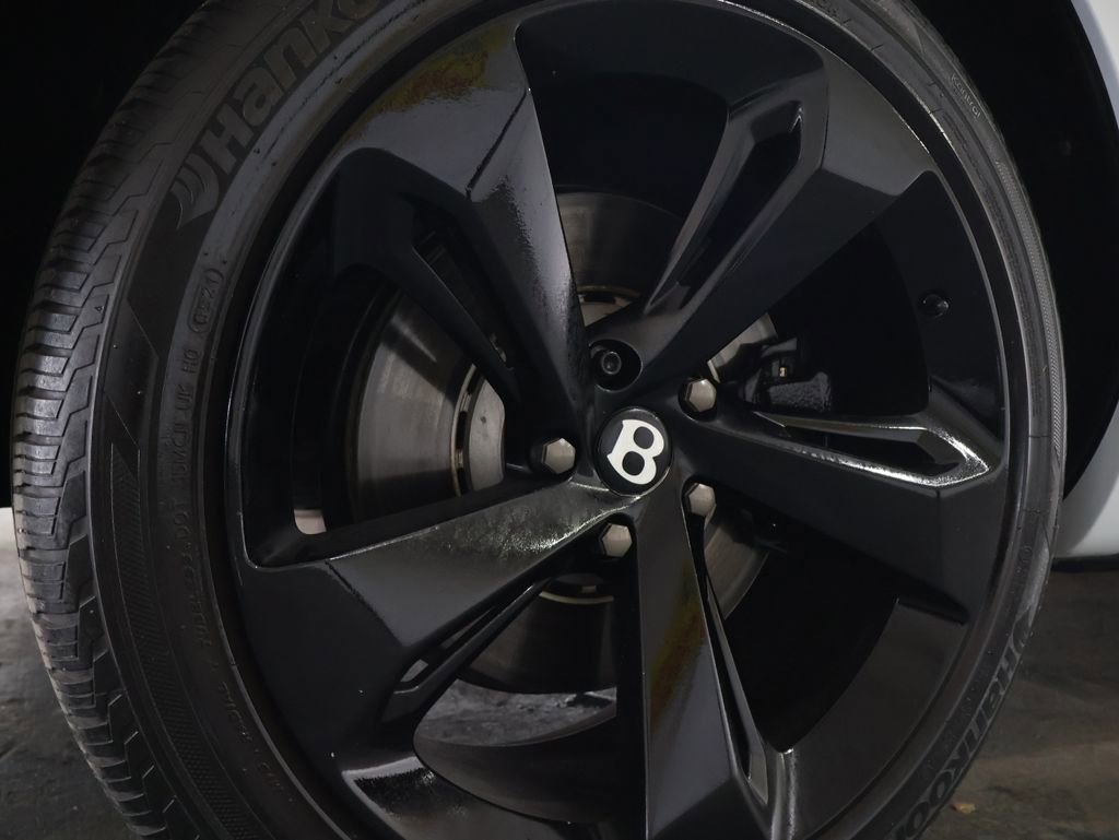 Used 2019 Bentley Bentayga image 35