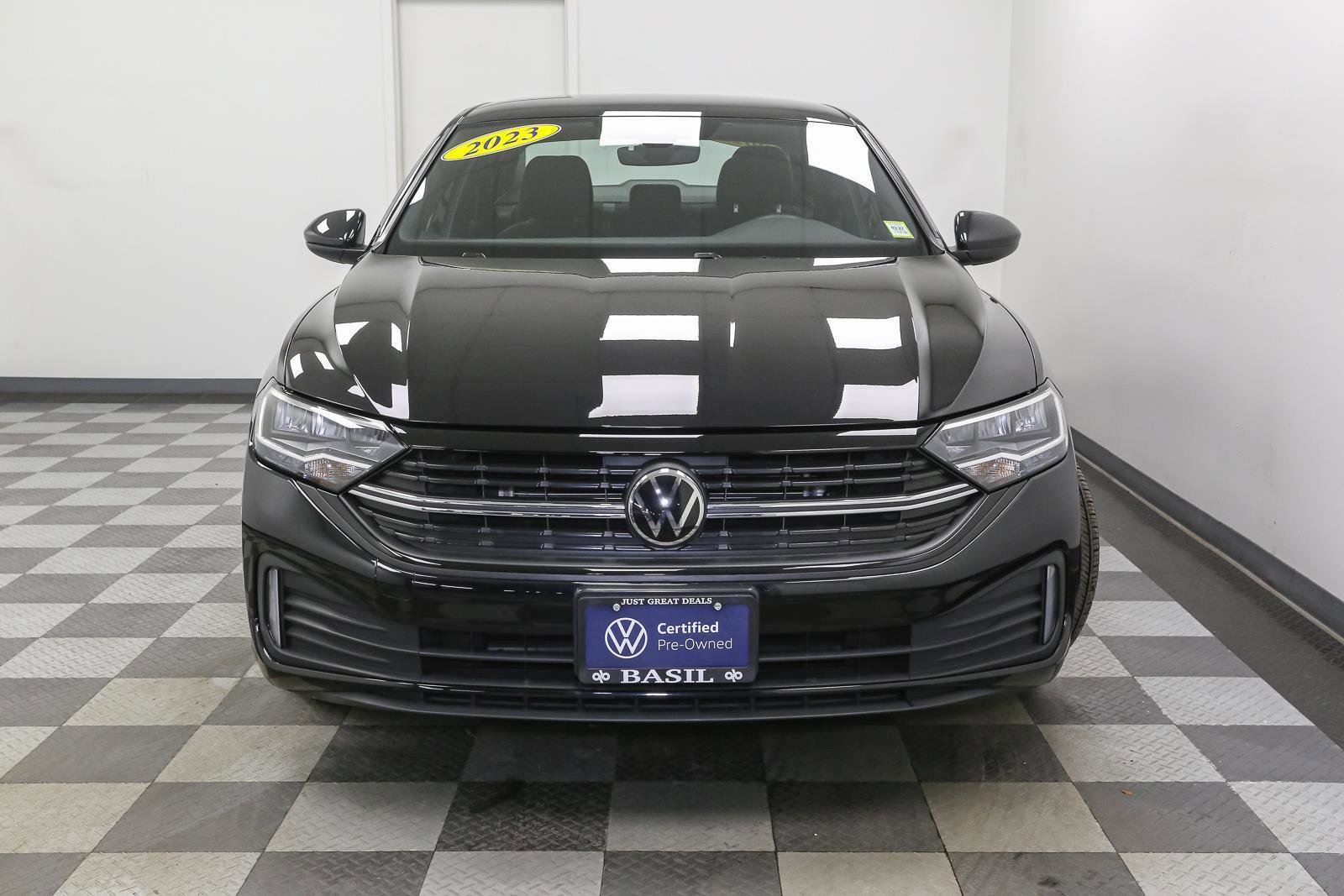 Certified 2023 Volkswagen Jetta Sport image 4