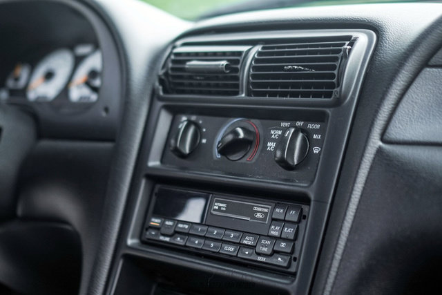 Used 1998 Ford Mustang GT RWD image 23