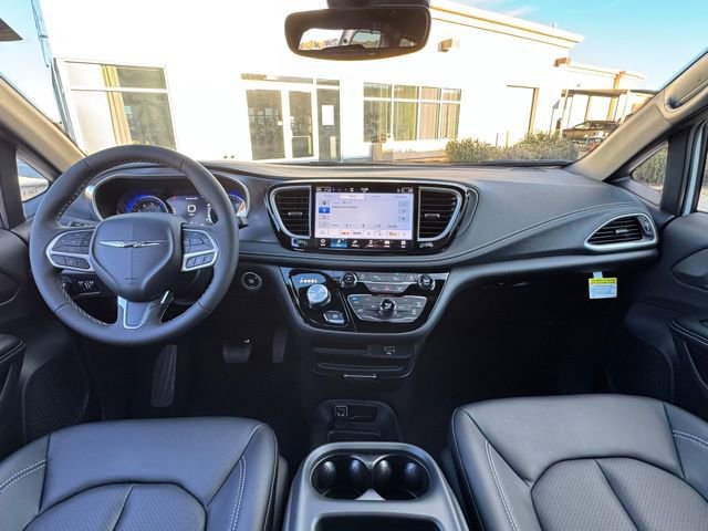 New 2026 Chrysler Pacifica Select image 12