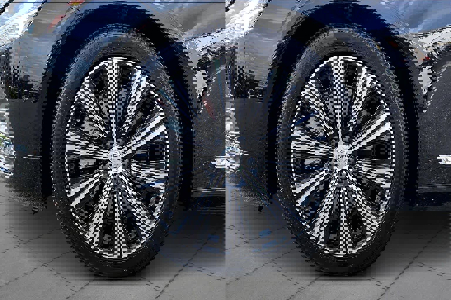 Used 2025 Volvo S90 B6 Plus image 11