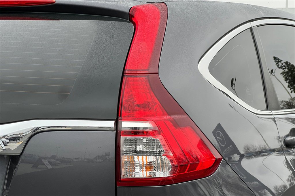 Used 2016 Honda CR-V LX image 32