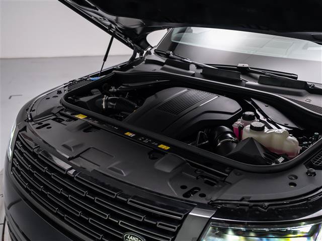 New 2026 Land Rover Range Rover Long Wheelbase SE AWD/4WD image 10