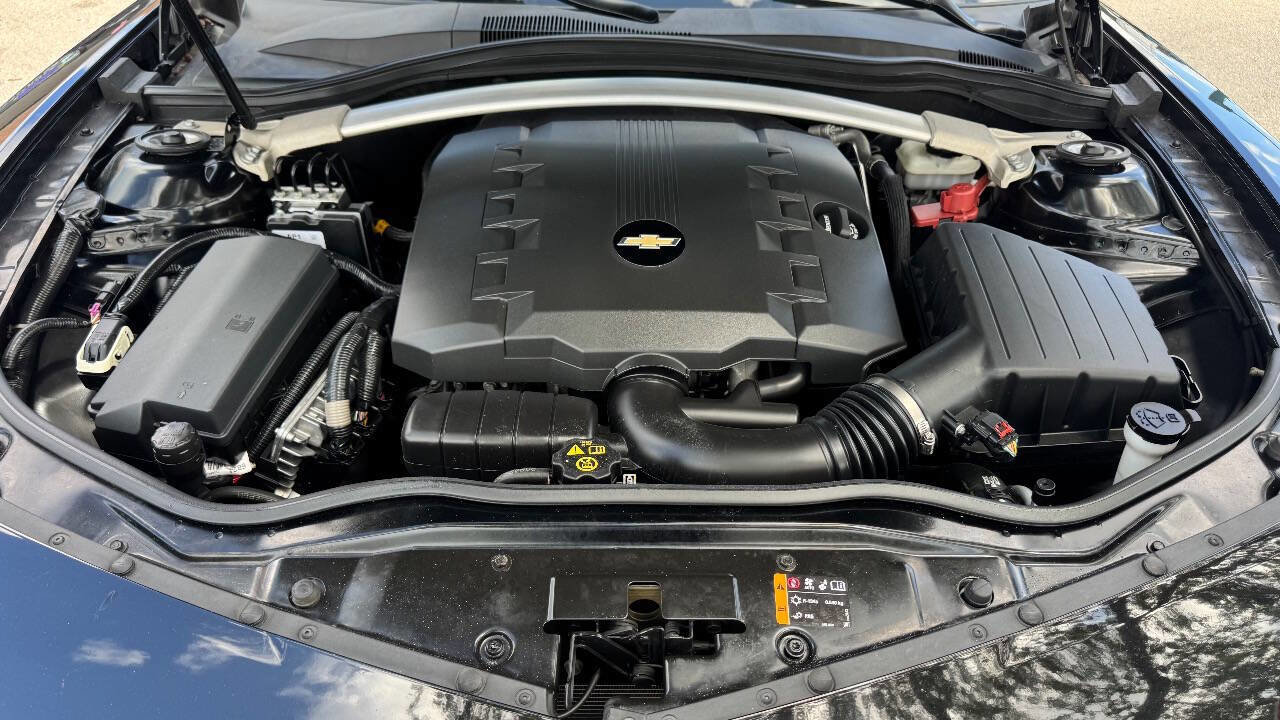 Used 2015 Chevrolet Camaro LT image 28