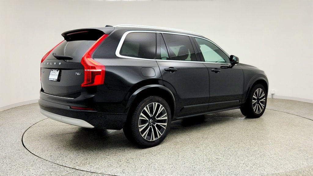 Used 2022 Volvo XC90 T6 Momentum w/ Advanced Package AWD/4WD image 5