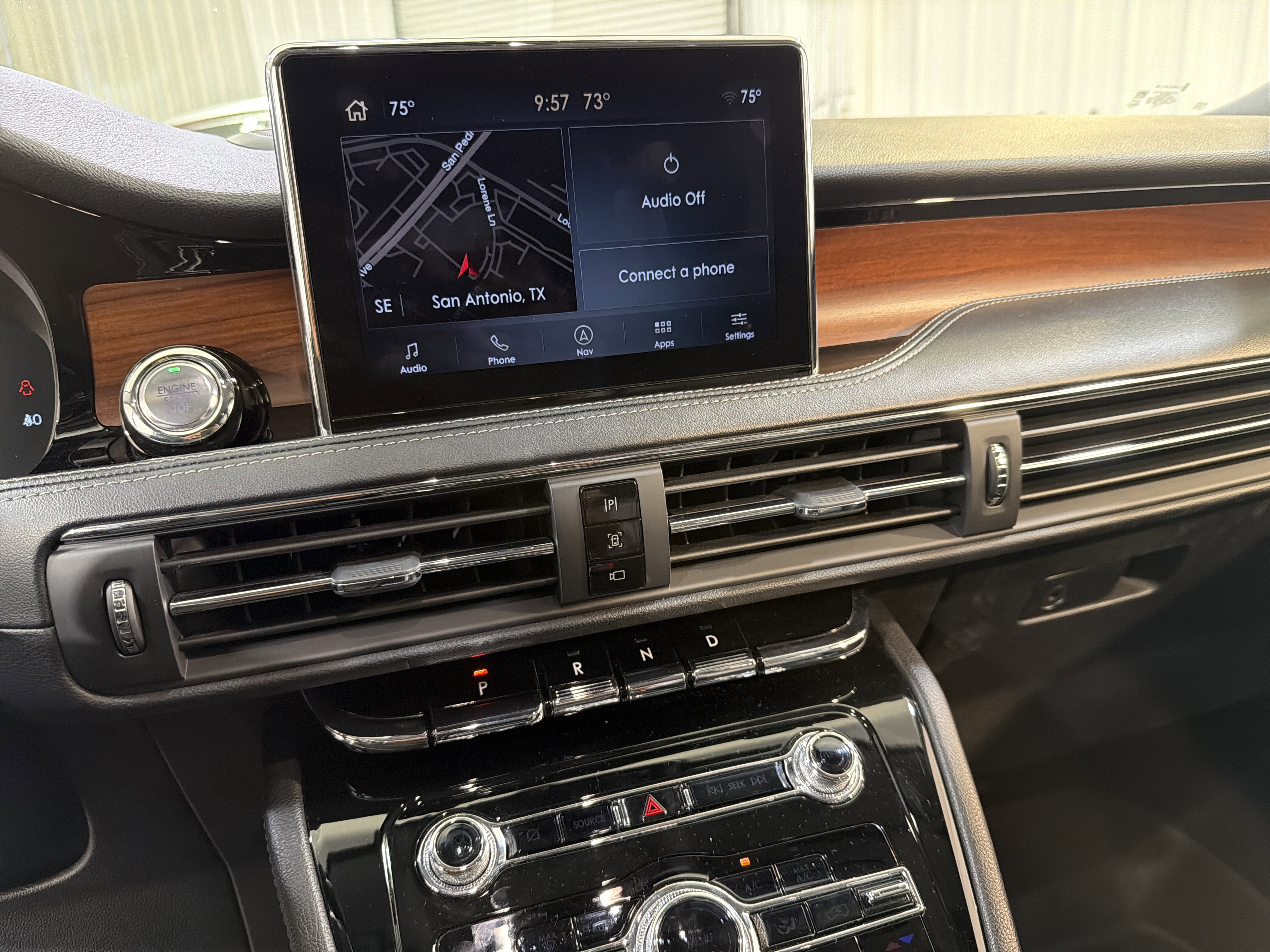 Used 2022 Lincoln Corsair Reserve w/ Luxury Package image 17