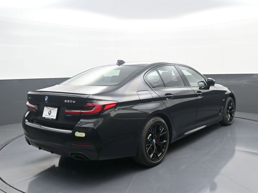 Used 2023 BMW 530e xDrive w/ Premium Package AWD/4WD image 7