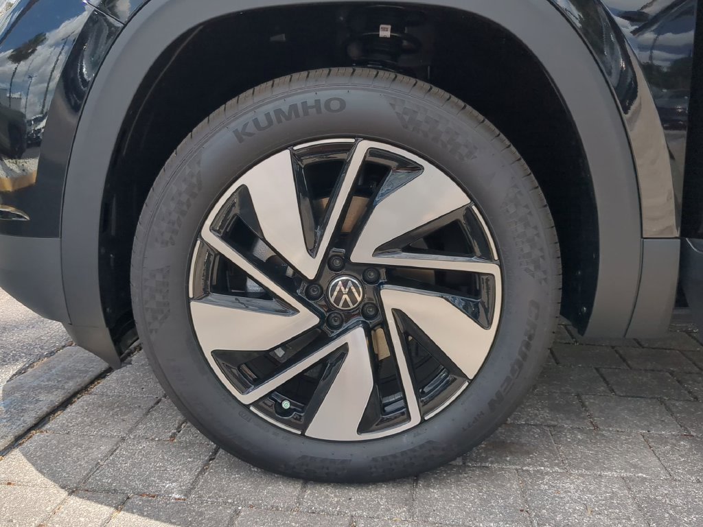 New 2026 Volkswagen Atlas SE FWD image 35