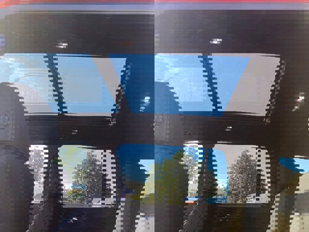 New 2025 Chevrolet Traverse LT w/ Sun and Wheel Package image 23