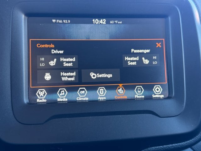 Used 2019 Jeep Renegade Latitude w/ Cold Weather Group AWD/4WD image 26