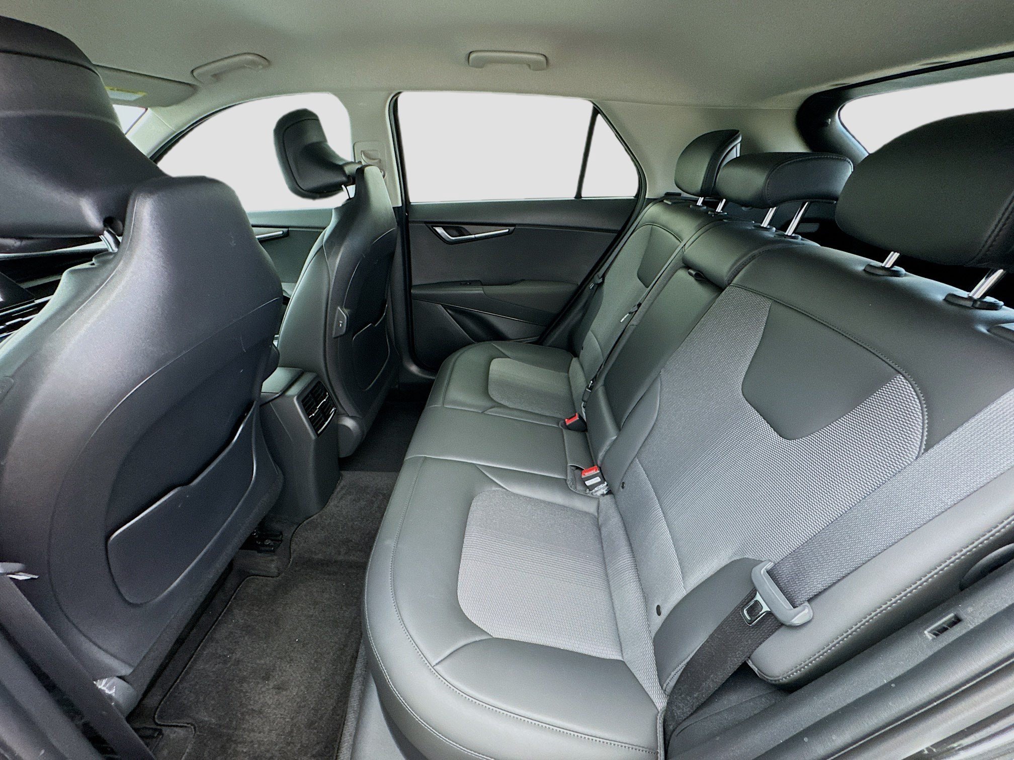 Used 2023 Kia Niro EX FWD image 15