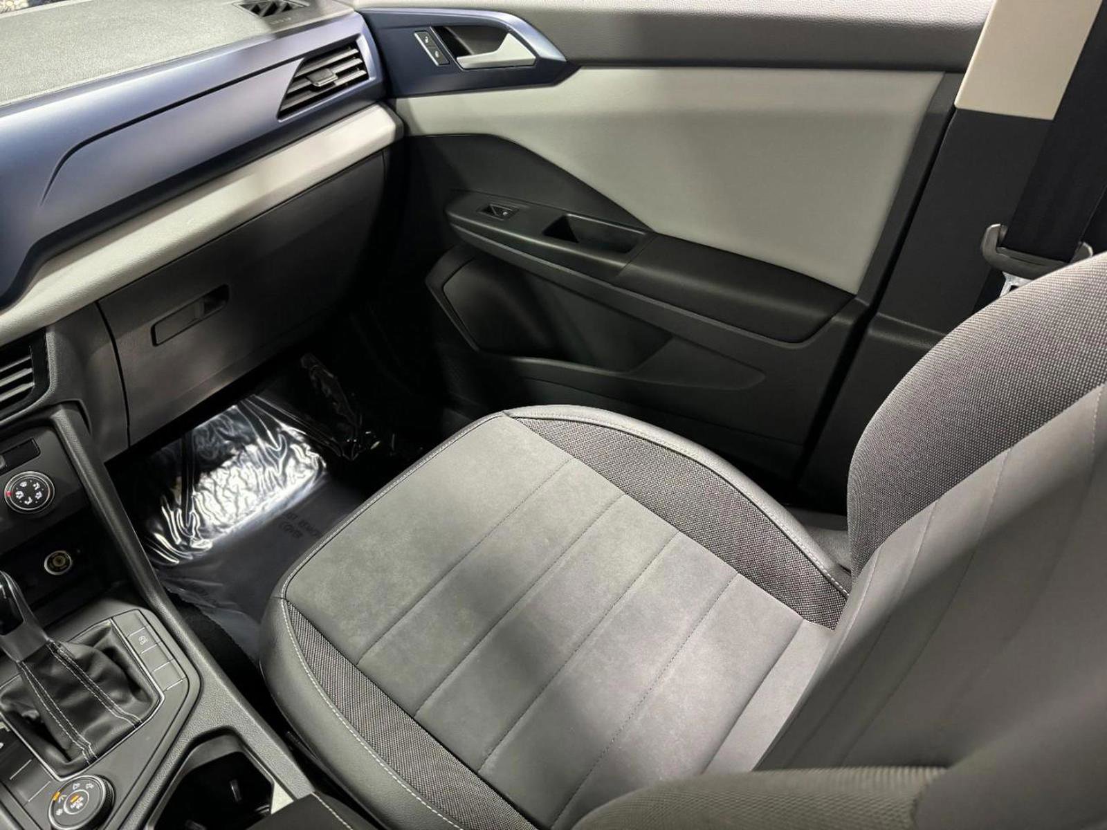 Used 2022 Volkswagen Taos SE image 17