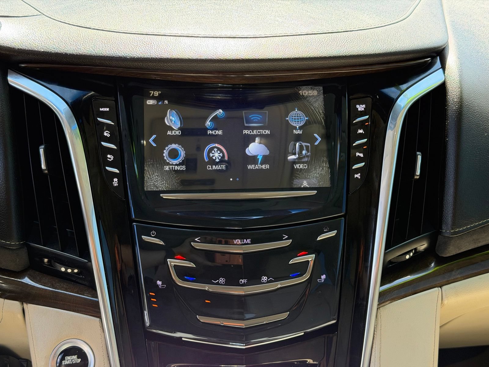 Used 2018 Cadillac Escalade Luxury AWD/4WD image 26