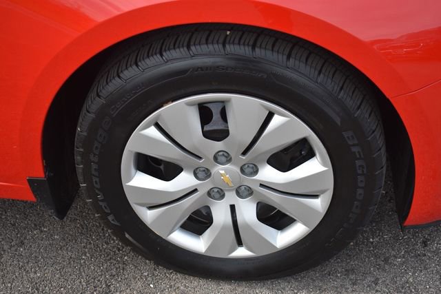 Used 2014 Chevrolet Cruze LS FWD image 11
