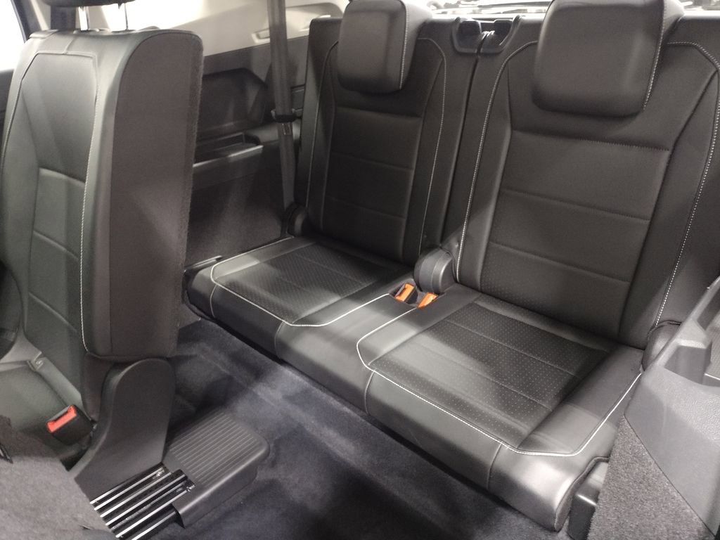 Used 2021 Volkswagen Tiguan SEL image 28