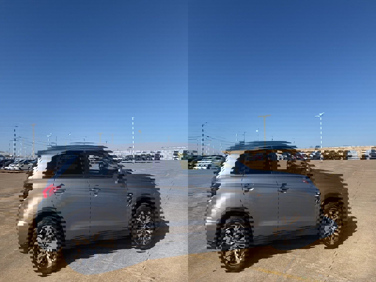 Used 2023 Mitsubishi Outlander Sport ES image 25