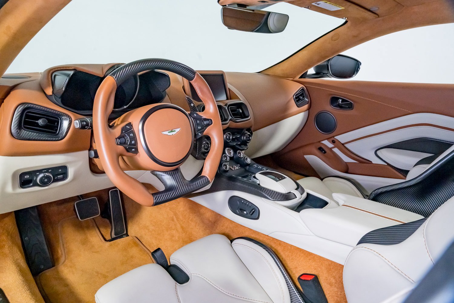 Used 2023 Aston Martin V12 Vantage image 18