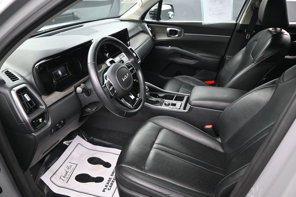 Used 2023 Kia Sorento EX FWD image 24