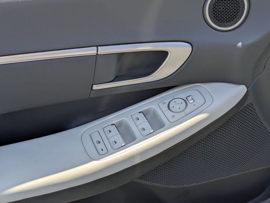 Used 2025 Hyundai Sonata SEL image 16