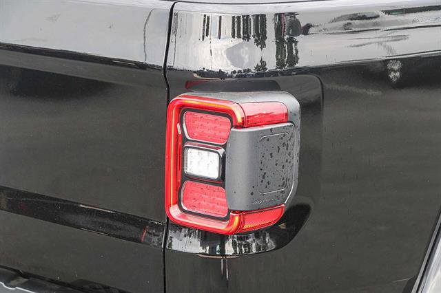 Used 2023 Jeep Gladiator Overland image 10