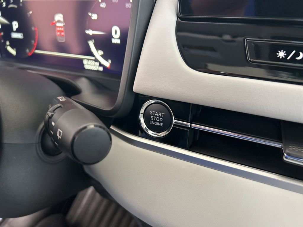 New 2025 Mitsubishi Outlander SEL image 45